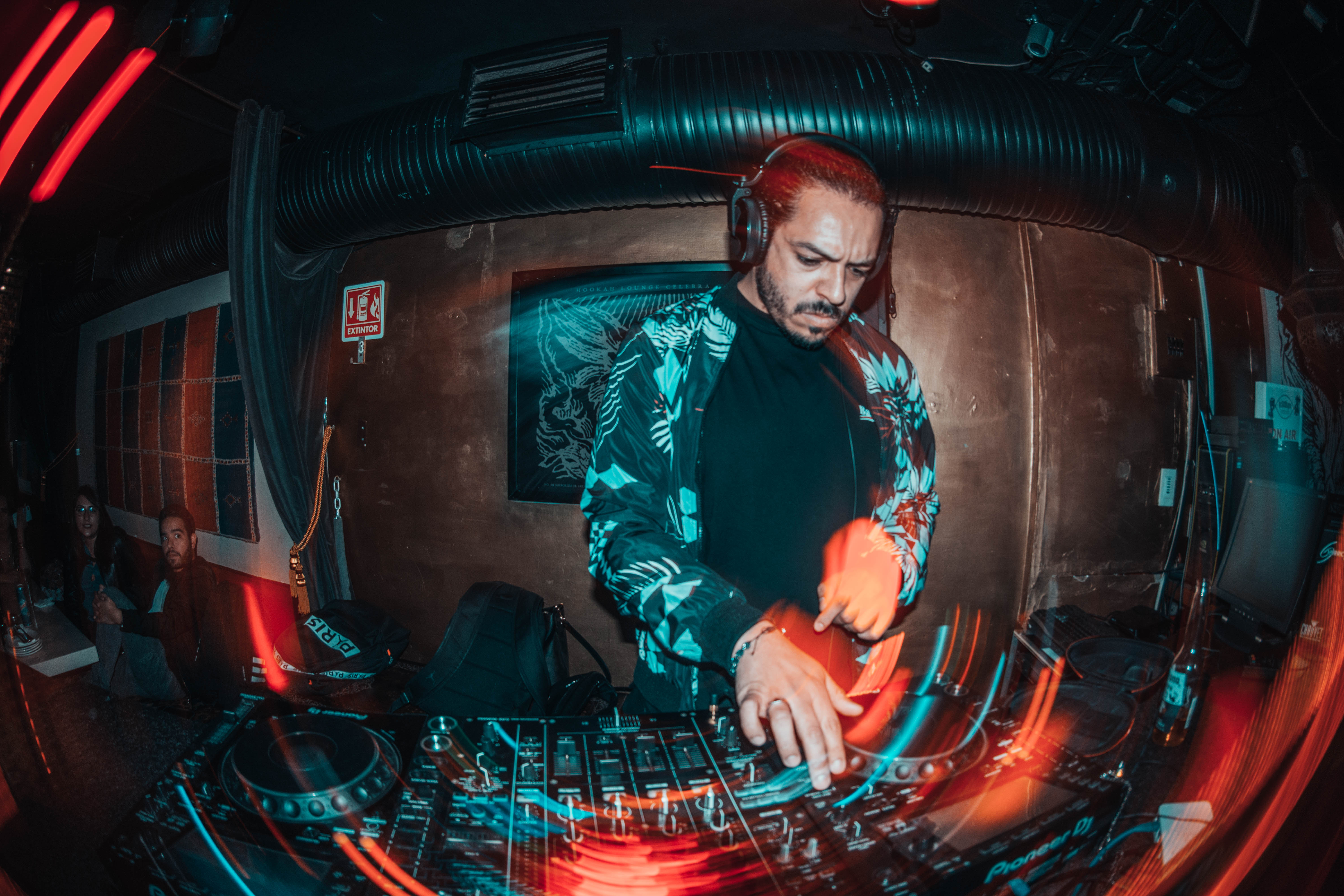 DJ Guzz