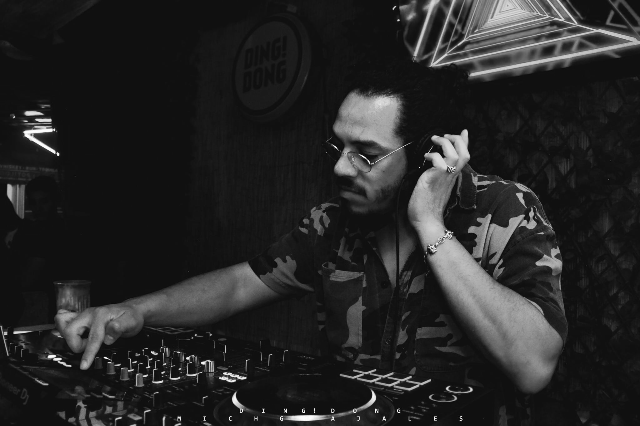 DJ Guzz photo
